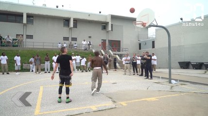 Il leur donne une leçon de basket - Le Rewind du vendredi 28 septembre 2018