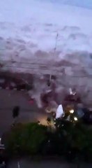 Son dakika: Endonezya'yı deprem ve tsunami vurdu: İşte o anlar