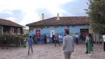 Köy Okulunun Duvarına Sanatsal Dokunuş