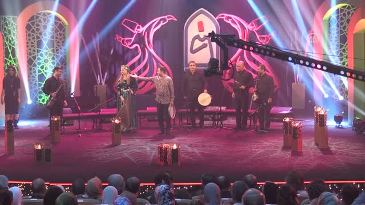 Azerbaycanlı Zabit Nebizade Konya'da Sahne Aldı