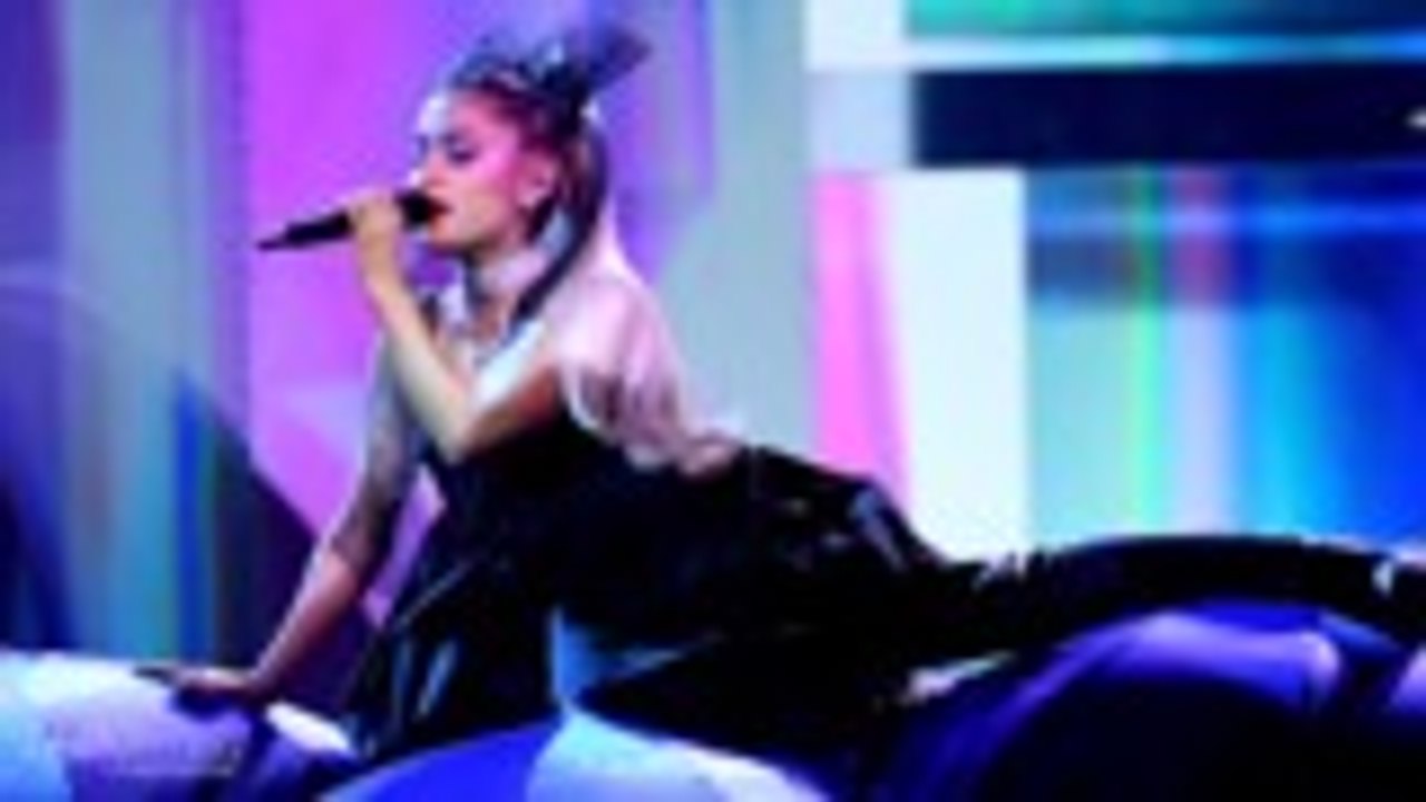 Ariana Grande Cancels 'SNL' Appearance for "Emotional Reasons" | THR News