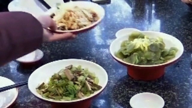 Cooking shredded chicken with tofu