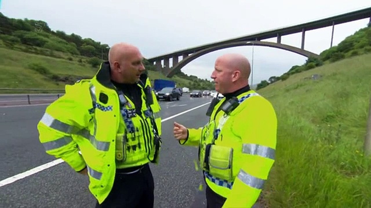 All New Traffic Cops S01 E04
