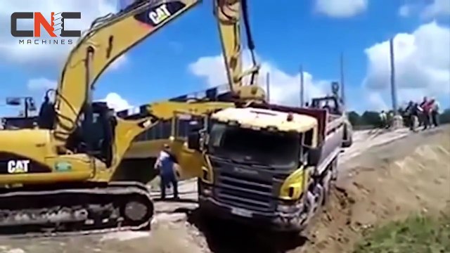10 Extreme Dangerous MAXIMUM Climbers Truck Operator, Heavy Equipment Powerful Machines Monster