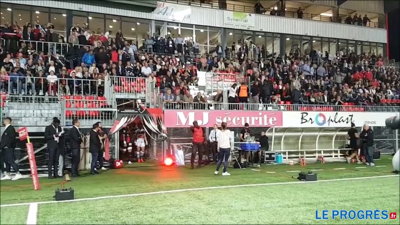 Derby Oyonnax-USB : l'entrée des joueurs