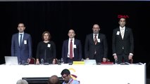 Galatasaray Başkanı Cengiz, Olağanüstü Genel Kurulda Açıklamalarda Bulundu