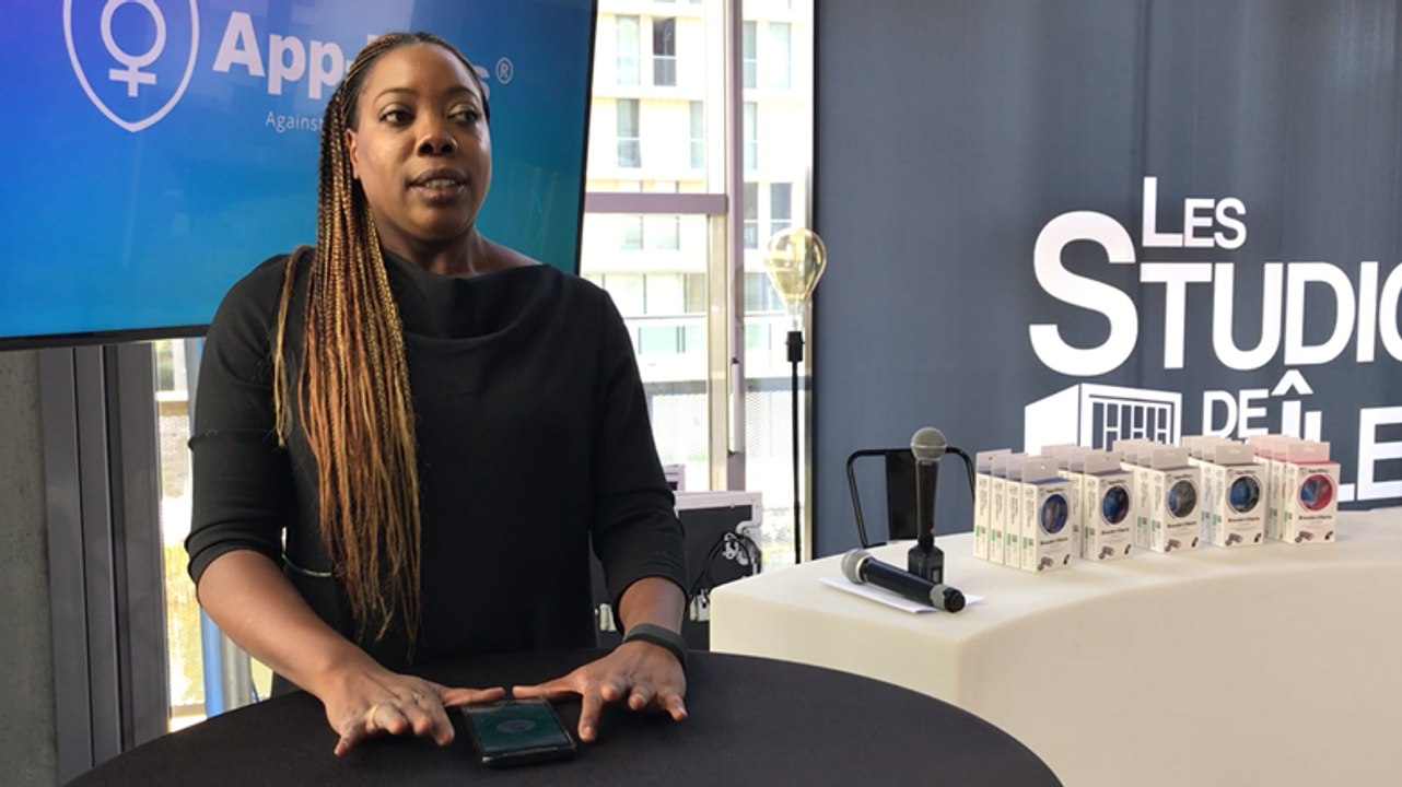 L’artiste féministe Diarata N’Diaye lance son bracelet de lutte contre les violences faites aux femmes