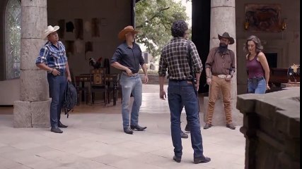 ¿Lucio y Mena acabarán con Mónica? | La Piloto 2-