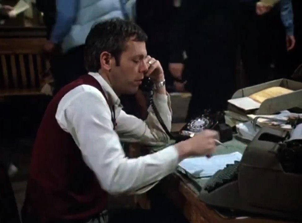 Hill Street Blues S02E14 The Young The Beautiful And The Degraded