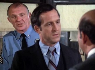 Hill Street Blues S02E15 Some Like It Hot