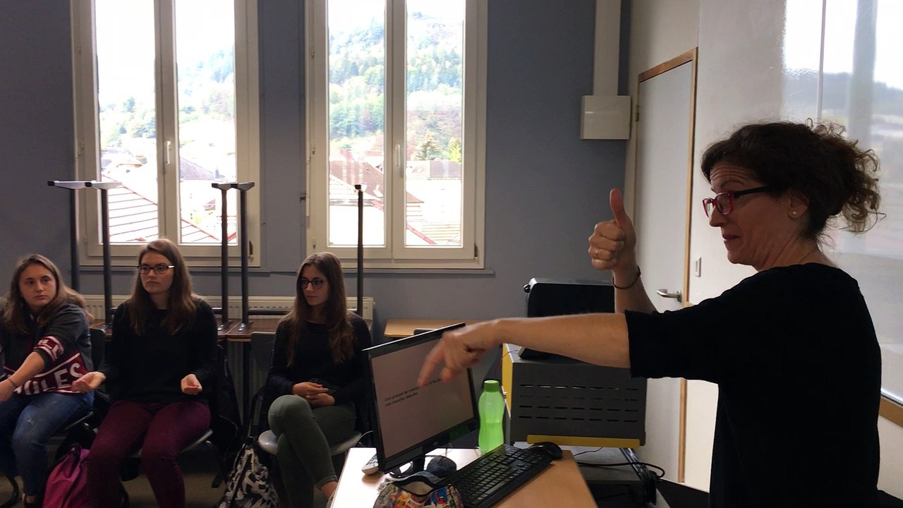 Assistez à un cours de langue des signes au lycée Jeanne-d'Arc