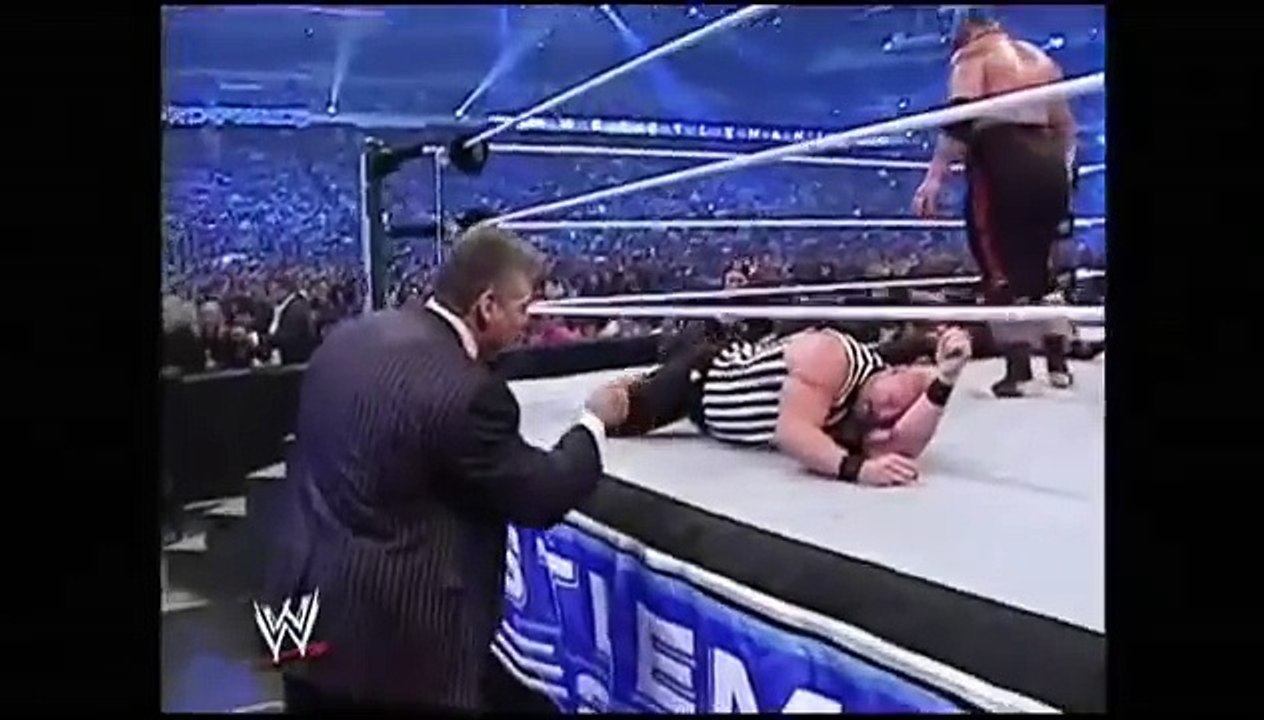 Donald Trump bodyslams, beats and shaves Vince McMahon at Wrestlemania XXIII