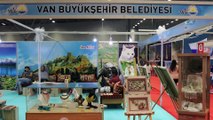 Turizm fuarında Van Büyükşehir Belediyesinin standı büyük ilgi gördü