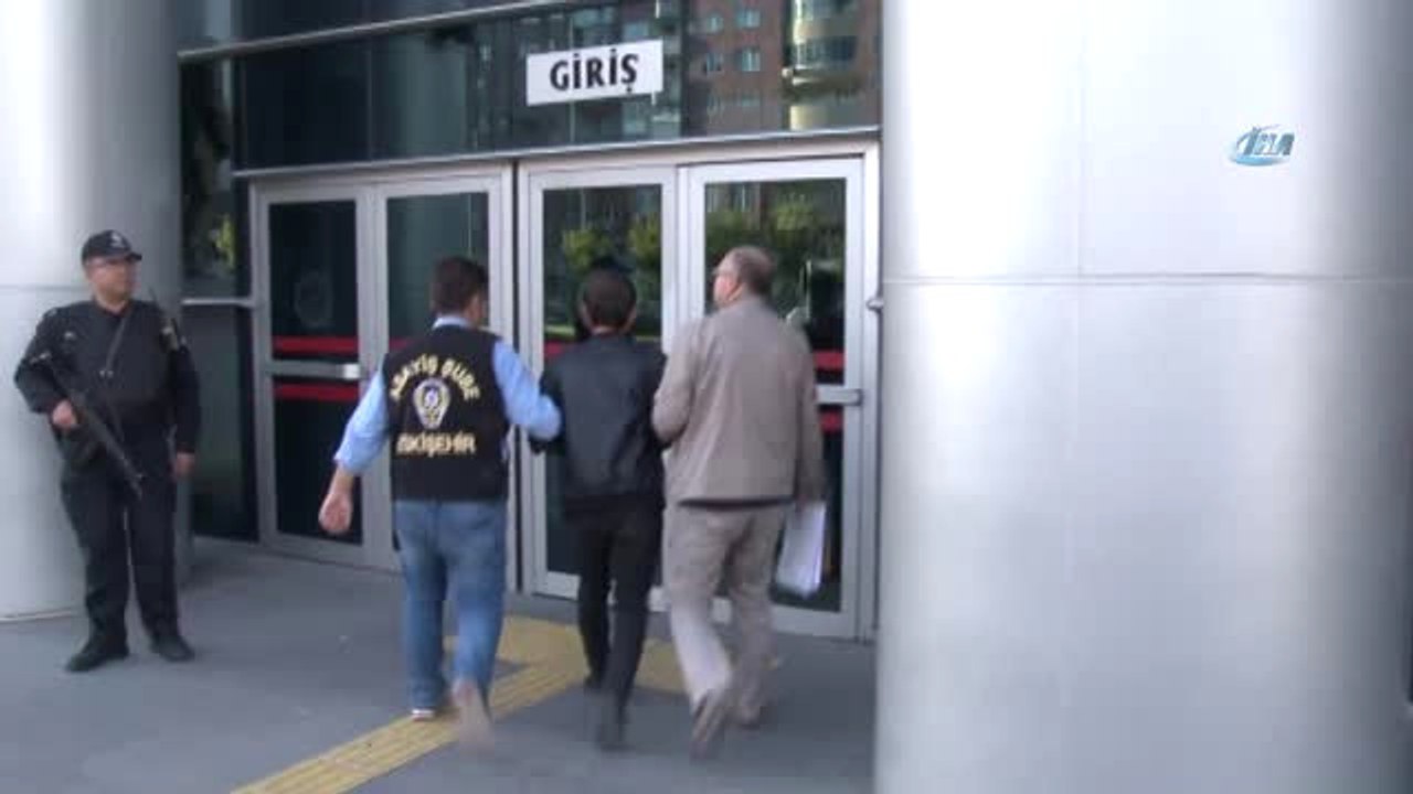 Çocuğunuz Kaza Yaptı' Diyerek Yaşlıları Dolandıran Şahıs Yakalandı