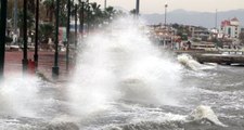 AFAD, Tropik Fırtına Öncesi ve Sonrası Yapılması Gerekenler Konusunda Vatandaşları Uyardı