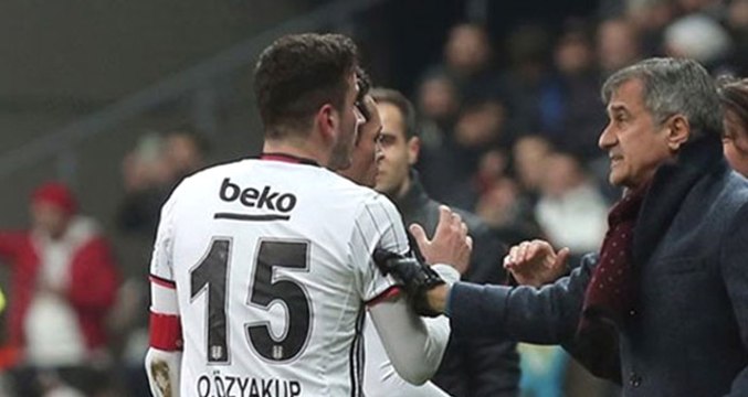 Oyundan Alınan Oğuzhan Özyakup, Teknik Direktör Şenol Güneş'in Elini Sıkmadı