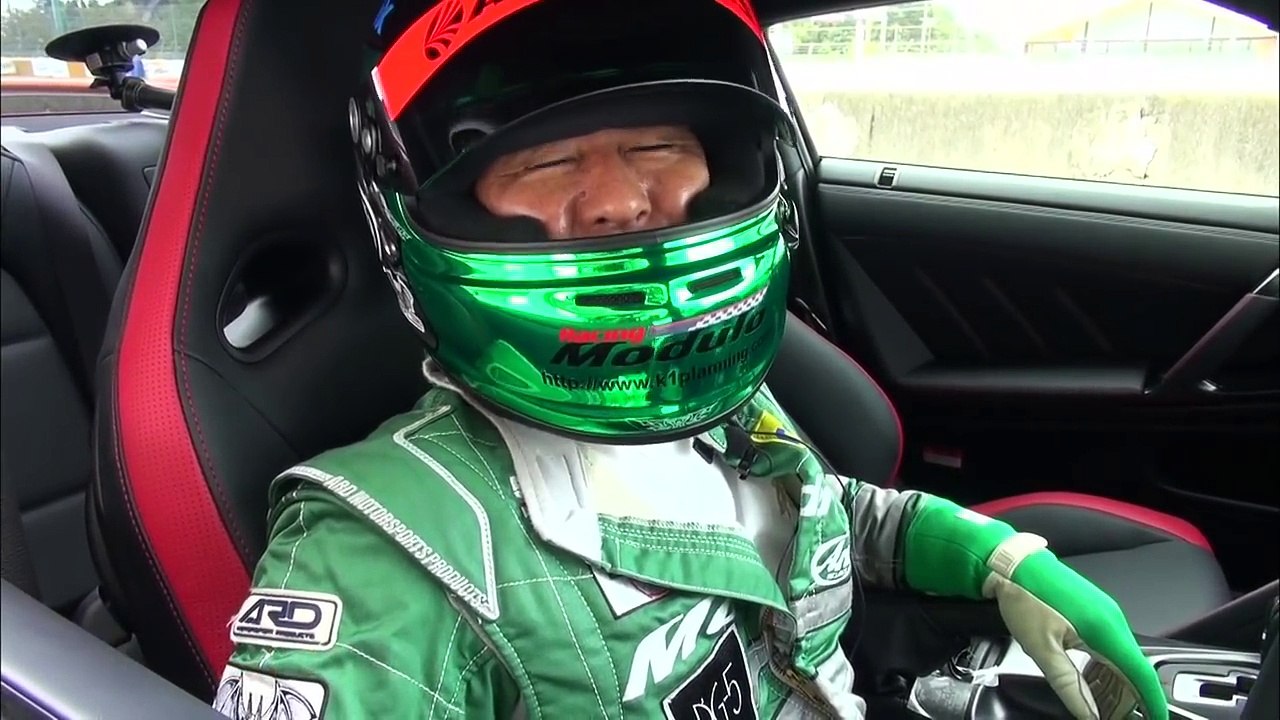 土屋圭市がGT-R 2017年モデルの進化をチェック!!【Best MOTORing】2017