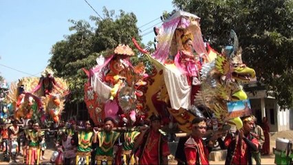 LAGI SYANTIK  Singa Dangdut PUTRI GENADES 2018
