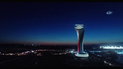 3. Havalimanı'nın Kulesinin Işıl Işıl Görüntüsü Havadan Görüntülendi