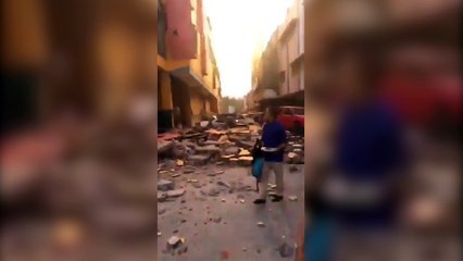 Aumentan a 832 los muertos por el tsunami en Indonesia