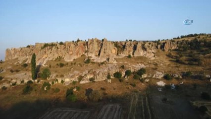 200 Bin Yıllık Oval İki Yüzeyli Aletin Bulunduğu Yazılıkaya Vadisi Havadan Görüntülendi