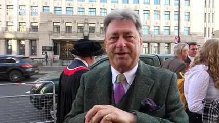Alan Titchmarsh drives sheep over London Bridge