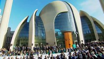 Erdogan inaugura la mezquita más grande de Alemania entre manifestaciones y críticas