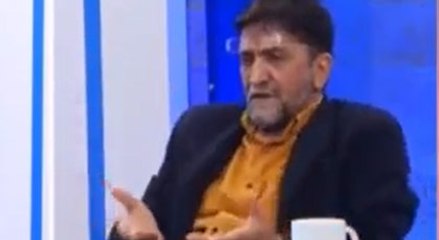 Bakan olsam, son 40 yılda yapılan Atatürk heykellerini yıkar atarım