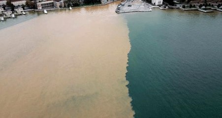 İstanbul'da Etkili Olan Yağmurla Beraber Boğaz'ın Rengi Değişti