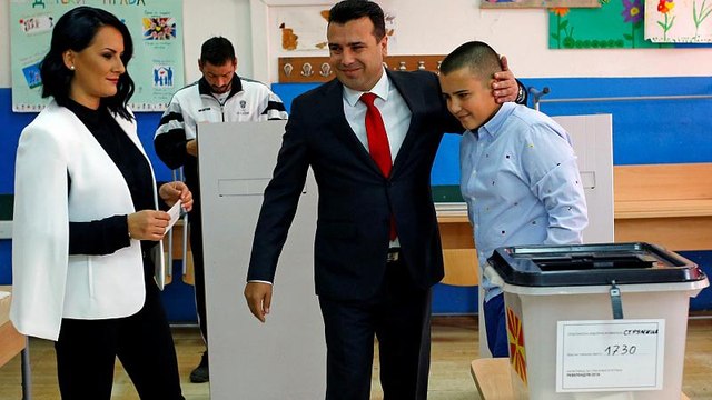 Δημοψήφισμα στα Σκόπια: Αισιοδοξία από Ζάεφ-Ντιμιτρόφ