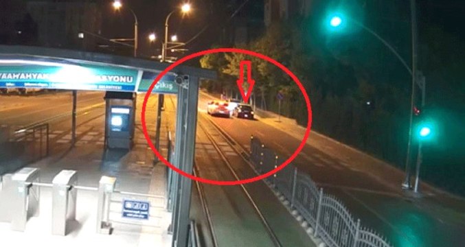Kocaeli'de Makas Atmak İsterken Kaza Yaptı, Pervane Gibi Döndü