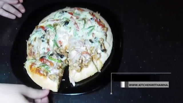 Pizza Without Oven Recipe - Chicken Pan Pizza - Tawa Pizza Recipe