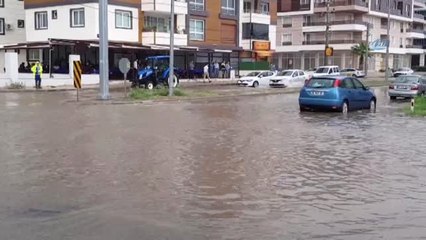 Tire Sağanak Yağışa Teslim Oldu