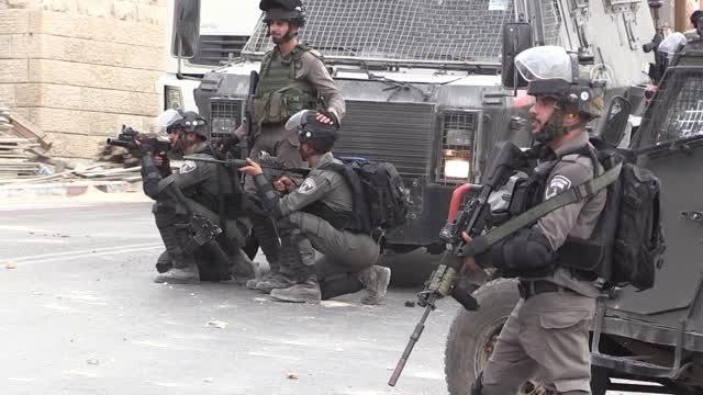 İsrail, Batı Şeria'da 3 Filistinliyi Gözaltına Aldı