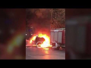 Ora News - Shkrumbohet makina në Tiranë