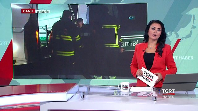 Otomobil Kamyona Ok Gibi Saplandı