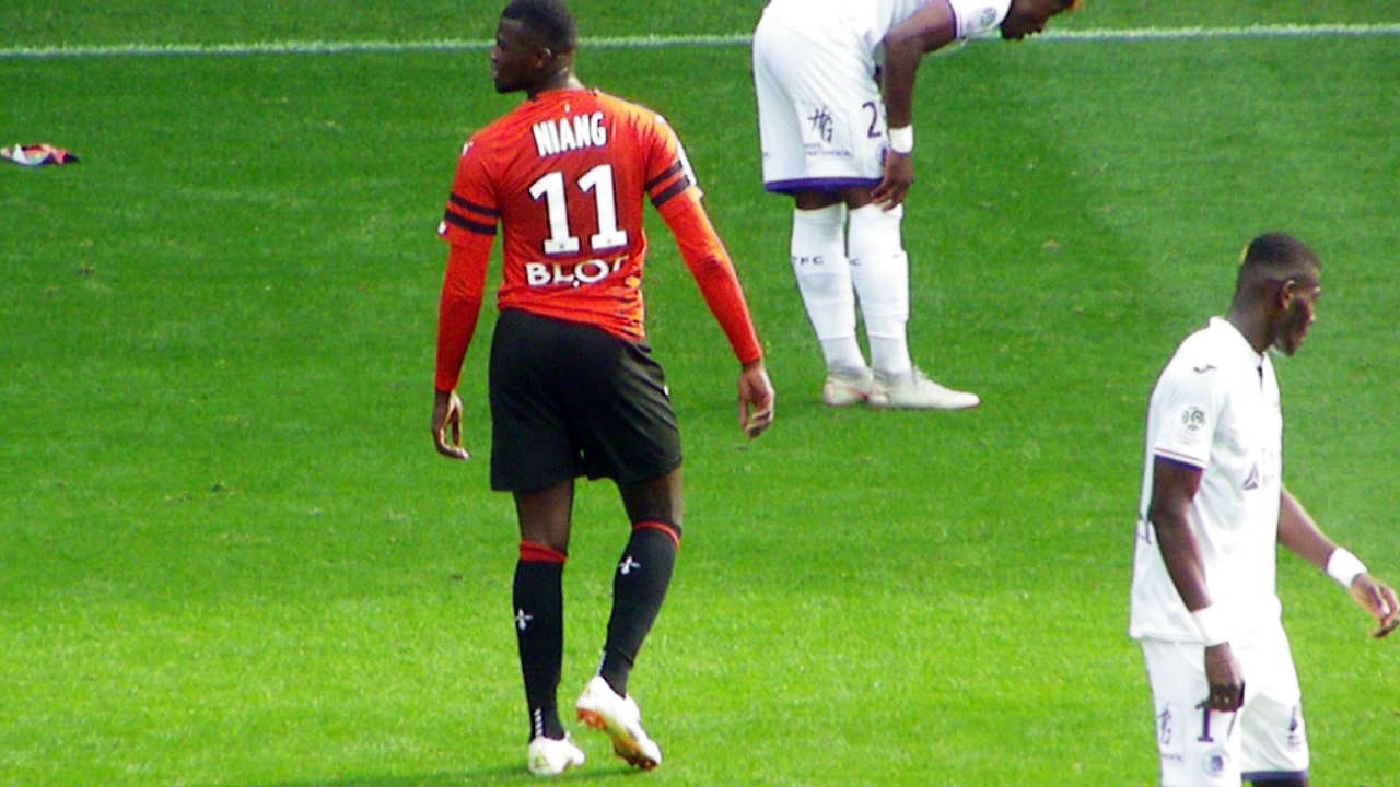 30/09/18 : SRFC-TFC : changement Niang / Siebatcheu (80')
