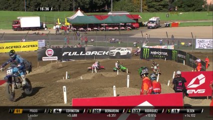 Hunter Lawrence passes Brian Moreau - MXGP of Italy 2018