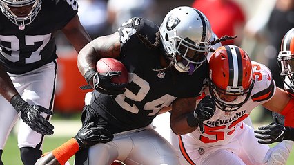 Marshawn Lynch refuses to go down on 17-yard gain