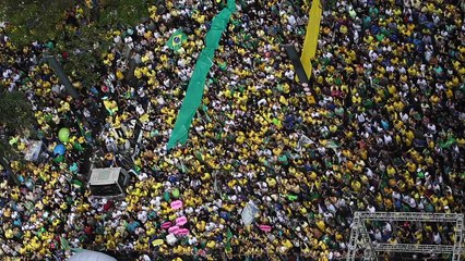 Apoiadores de Bolsonaro promovem atos em todo o país