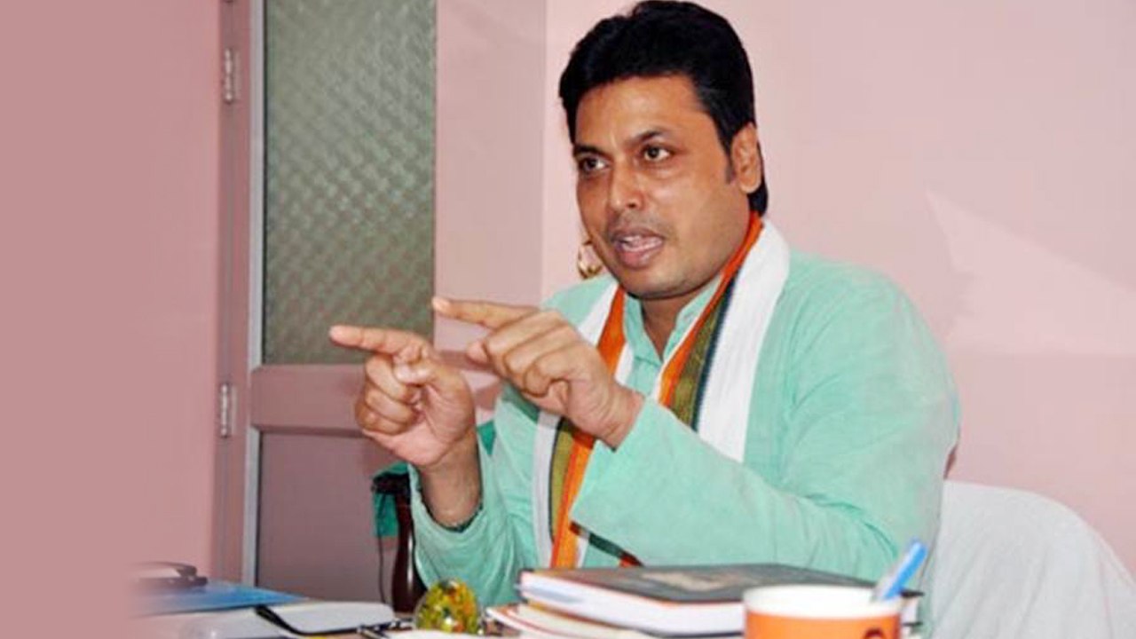 PM Modi की Tripura CM Biplab Deb ने की तारीफ,कहा'दुनिया में कोई नहीं PM Modi जैसा' | वनइंडिया हिंदी