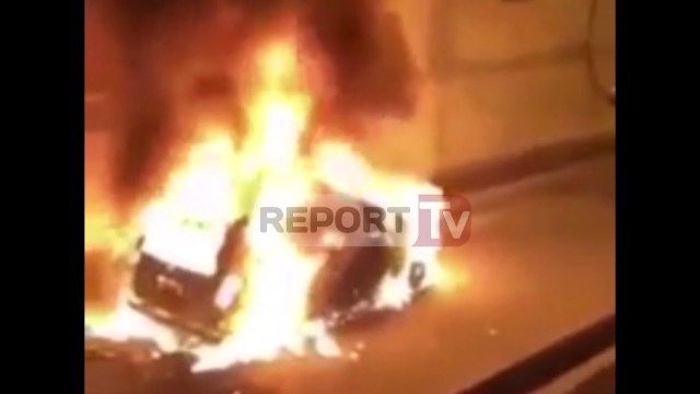 Report TV - Tiranë/ Digjet makina e drejtoreshës së Qendrës Sociale, dyshohet e qëllimshme