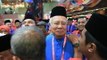 Najib chokes up at Umno General Assembly