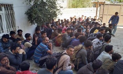 Van'da evde 140 kaçak göçmen yakalandı