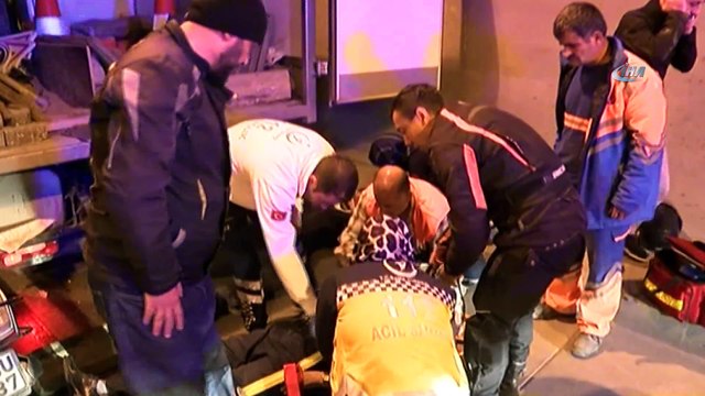 Motosikletli sürücü Dolmabahçe Tüneli'nde yol bakımı yapan işçilerin arasına daldı: 2 yaralı