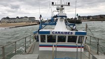 Départ des bateaux pour la pêche à la coquille Saint - Jacques