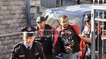Report TV - Me pranga në duar dhe i qetë, Gjykata e Krujës arrest me burg për Rexhep Rrajan