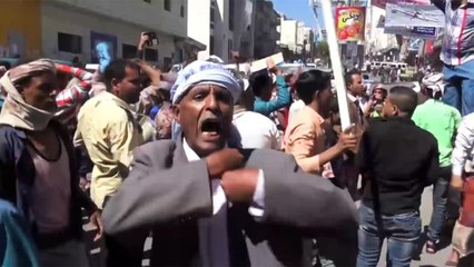 مظاهرات بتعز اليمنية احتجاجا على التدهور الاقتصادي