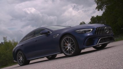 Mercedes-AMG GT 63 S 4MATIC+ Driving Video in Brilliant blue