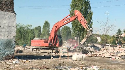 İskitler'deki metruk binalar yıkılıyor - ANKARA